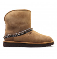 UGG Classic Short Crescent Chestnut