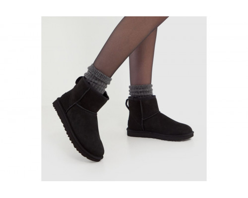UGG Classic Mini II Black