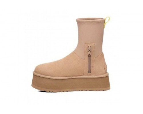 UGG Classic Dipper Boot sand