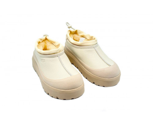 UGG Tasman Hybrid Leather Sand