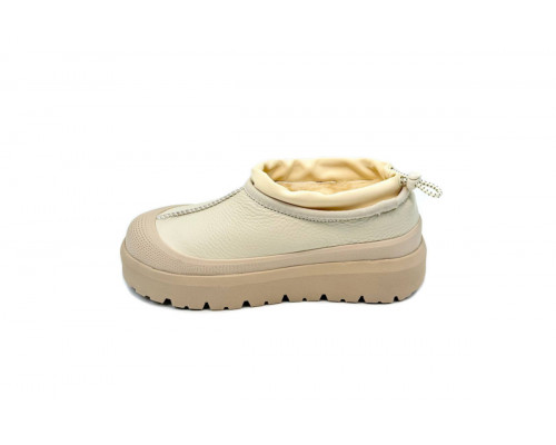 UGG Tasman Hybrid Leather Sand